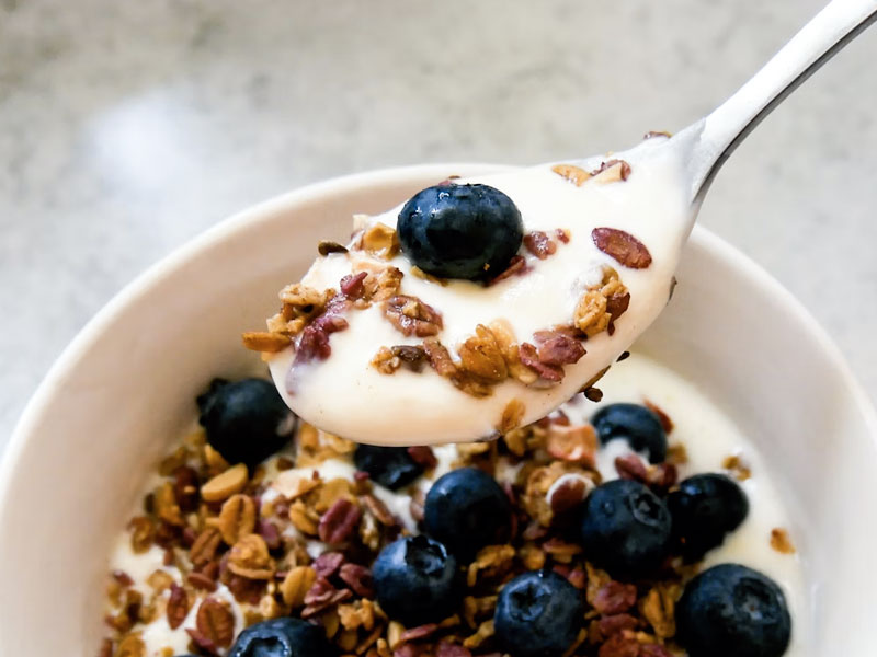 Post-entreno con miel y polen, ideas para recuperarte - El Colmenar de Valderromero